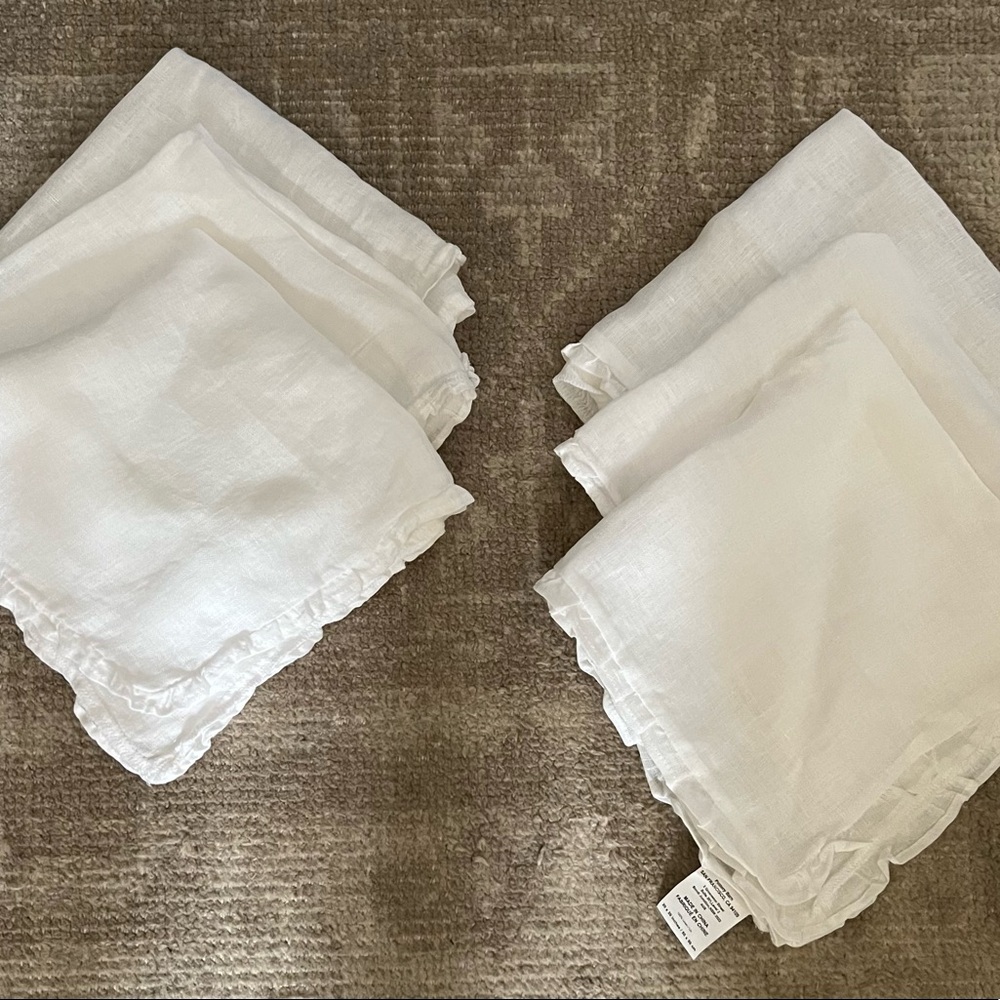 Pottery Barn linen napkins white 6 in set never used
